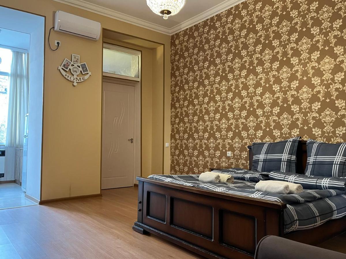 Sunny Apartments Tbilisi Exterior photo